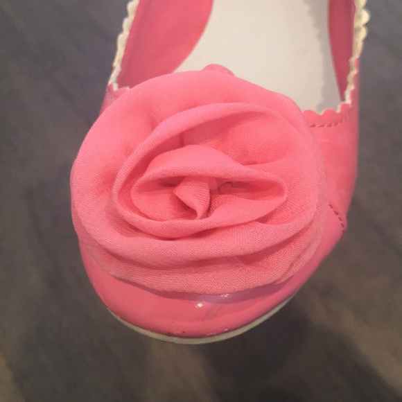 Pink Kids Dress Shoes with Big Rose - Picture 4 of 5